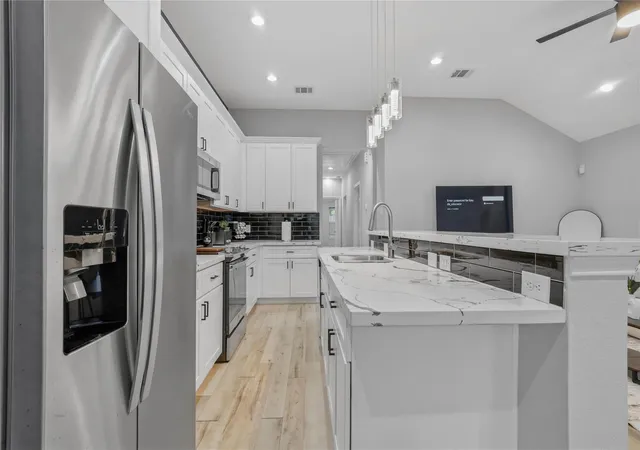 3rd image of 5202 Northridge Dr, Houston, TX 77033