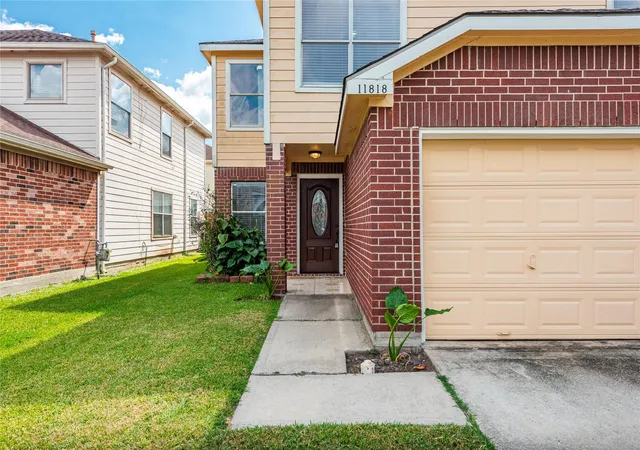 1st image of 11818 Eagle Island Ln, Houston, TX 77034 | MLS# 11102510