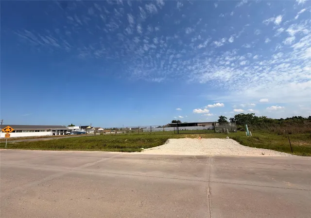 1st image of 5342 Road 3550, Cleveland, TX 77327 | MLS# 33035148