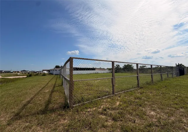 5th image of 5342 Road 3550, Cleveland, TX 77327 | MLS# 33035148