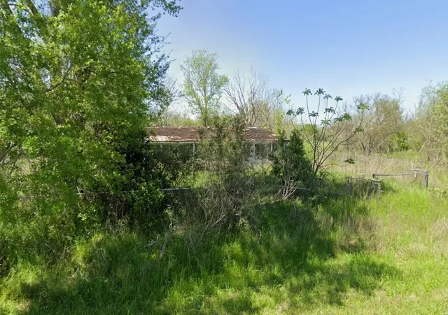 5th image of 567 Antonio Martinez St, Sealy, TX 77474 | MLS# 89795178
