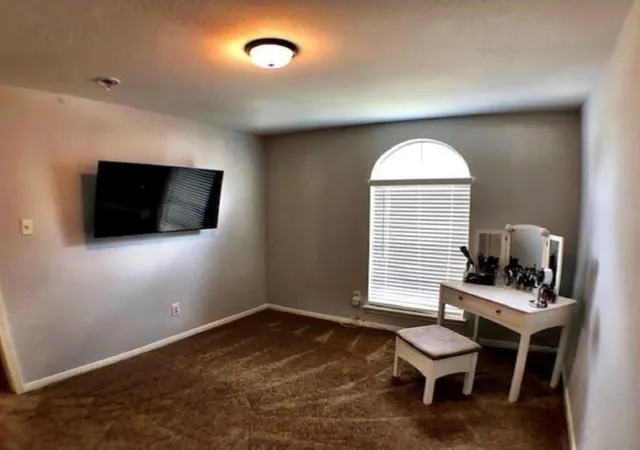 Photo 4 of Single family home for sale at 6403 W Ridgecreek Dr, Missouri City, TX 77489 | MLS# 12690338 | Listing updated on 2026-07-25
