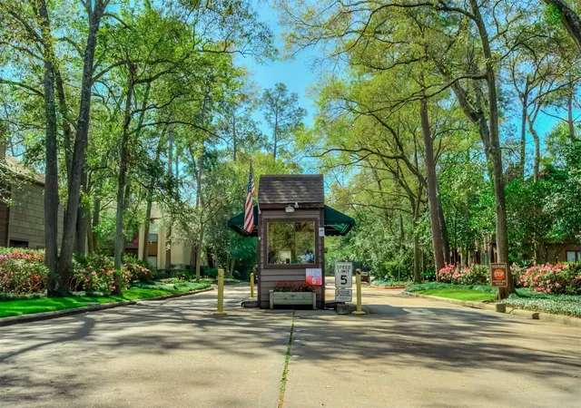 Photo 45 of Sale Pending at 11711 Memorial Dr #13, Houston, TX 77024 | MLS# 6682310 | Listing updated on 2026-10-08
