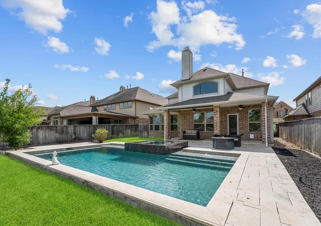 2nd image of 74 Wyatt Oaks Dr, Tomball, TX 77375 | MLS# 25077467