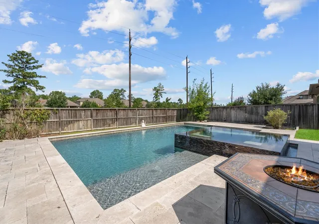 4th image of 74 Wyatt Oaks Dr, Tomball, TX 77375 | MLS# 25077467