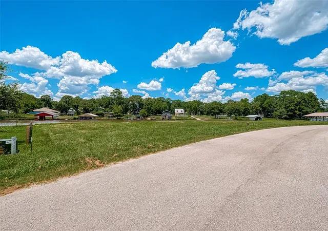 Homes for sale in Huntsville, TX | 70 Cypress Bnd, Huntsville, TX 77340 | MLS# 42500914
