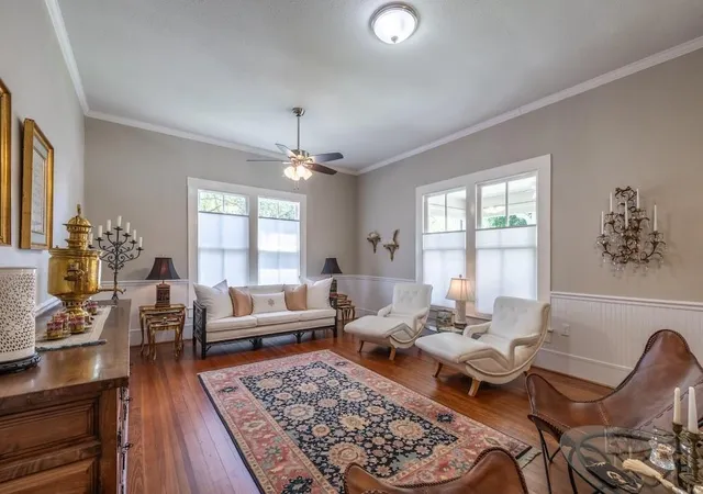 1st image of 114 N College St, Gonzales, TX 78629 | MLS# 10899365