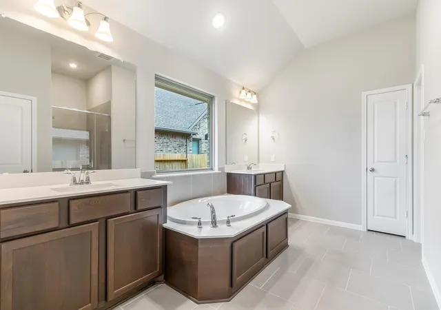 Photo 4 of Single family home for sale at 9225 Grand Jubilee Dr, Montgomery, TX 77316 | MLS# 20850372 | Listing updated on 2026-09-09