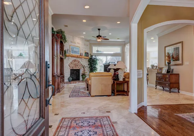 Photo 3 of Single family home for sale at 40 W Oaks Ct, Montgomery, TX 77356 | MLS# 91628970 | Listing updated on 2026-09-07