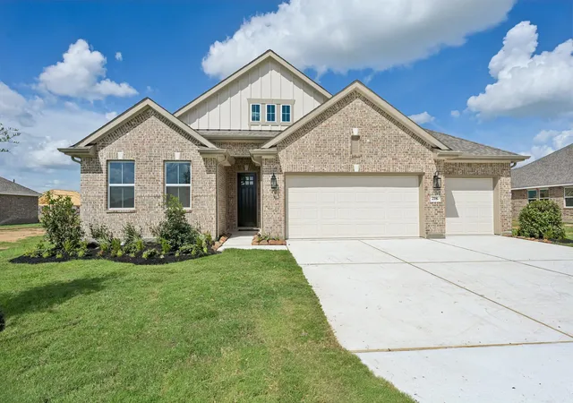 Photo 2 of Single family home for sale at 218 Dunovant Dr, Sealy, TX 77474 | MLS# 39958676 | Listing updated on 2026-10-04