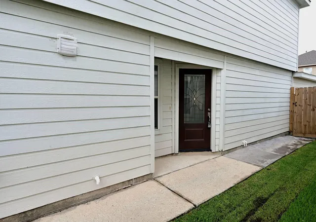 Photo 3 of Single family home for sale at 2810 Packard Elm St, Houston, TX 77038 | MLS# 27427685 | Listing updated on 2026-09-03