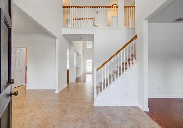 Photo 3 of Single family home for sale at 1402 Pine Knot Ct, Pearland, TX 77581 | MLS# 27592244 | Listing updated on 2026-09-20