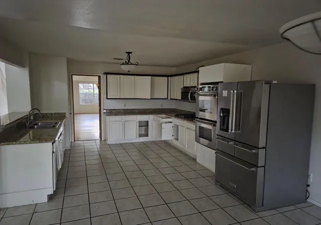 Photo 4 of Single family home for sale at 12522 Berry Laurel Ln, Houston, TX 77014 | MLS# 70926851 | Listing updated on 2026-09-25