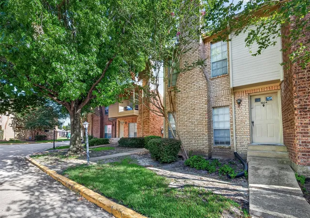 Photo 3 of Condo for sale at 1515 Sandy Springs Rd #1604, Houston, TX 77042 | MLS# 90962091 | Listing updated on 2026-07-24