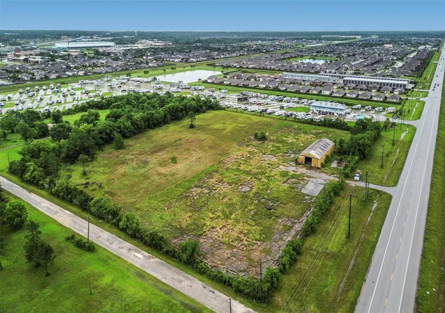 1st image of 4011 Fm 2004 Rd, La Marque, TX 77568 | MLS# 39269598
