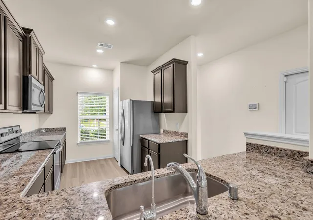 Photo 3 of Single family home for sale at 21103 Solstice Point Dr, Hockley, TX 77447 | MLS# 81761924 | Listing updated on 2026-09-03