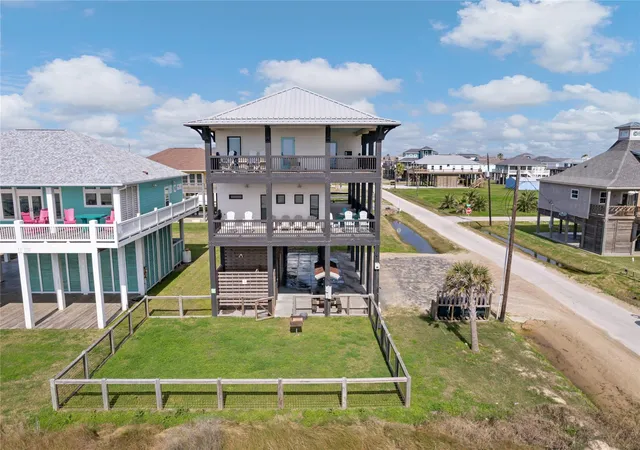 Photo 3 of Single family home for sale at 775 Townsend Dr, Port Bolivar, TX 77650 | MLS# 85535153 | Listing updated on 2026-06-13
