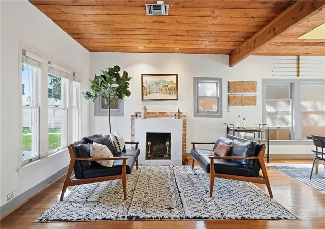 4th image of 1636 Sul Ross St, Houston, TX 77006 | MLS# 95561007