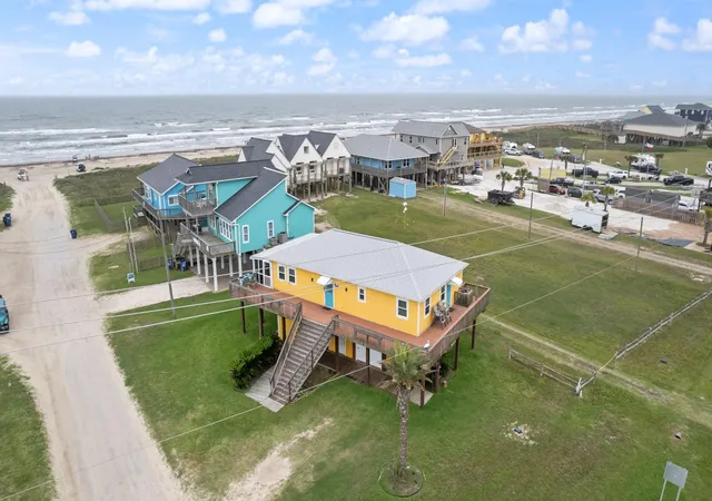 Homes for sale in Surfside Beach, TX | 125 Bay Ave, Surfside Beach, TX 77541 | MLS# 70157897