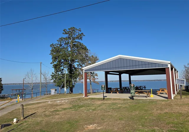 5th image of 290 Casablanca Dr, Pointblank, TX 77364 | MLS# 41595284