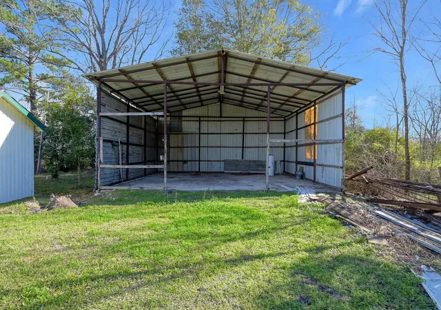 Photo 3 of Sale Pending at 1954 Fm 160 Rd N, Liberty, TX 77575 | MLS# 46322542 | Listing updated on 2026-09-11