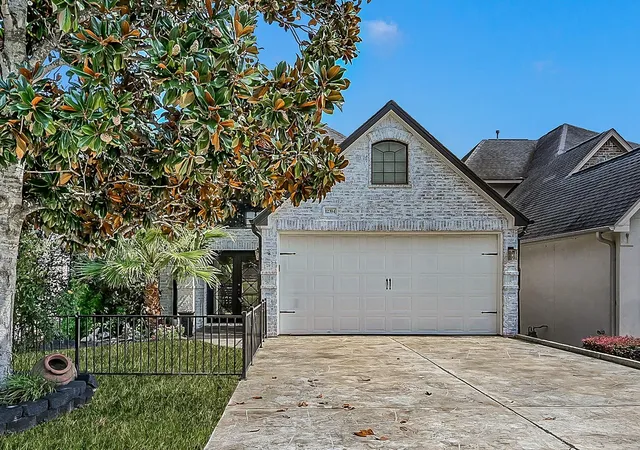Photo 3 of Single family home for sale at 12394 Pebble View Dr, Conroe, TX 77304 | MLS# 60433455 | Listing updated on 2026-08-29