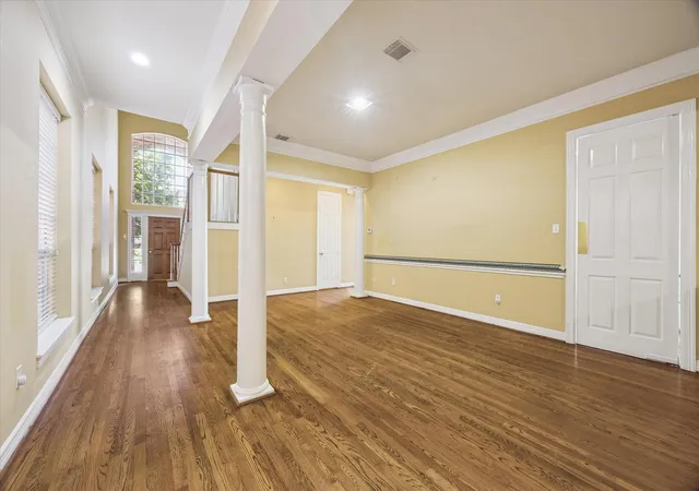 Photo 2 of Single family home for sale at 2410 Briar Ridge Dr, Houston, TX 77057 | MLS# 90429265 | Listing updated on 2026-06-26