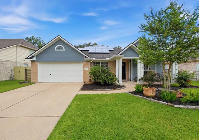 1st image of 1433 Cottage Cove Ct, Seabrook, TX 77586 | MLS# 47266814