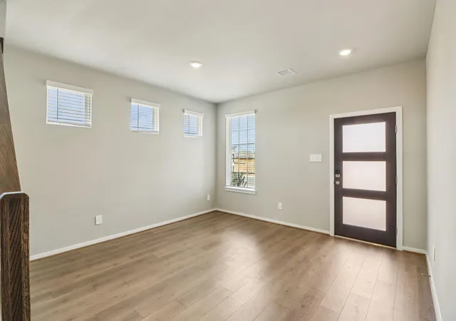 2nd image of 5124 Redbud Valley Dr, Pearland, TX 77584 | MLS# 91951833