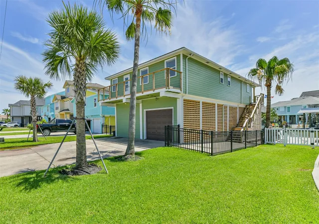 5th image of 1823 Tiki Dr, Galveston, TX 77554 | MLS# 91806815