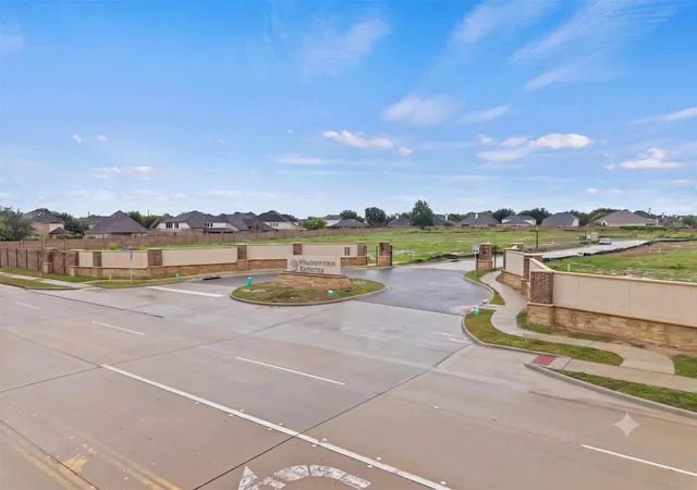 Photo 2 of Sale Pending at 7006 Meadowview Ests Ct, Sugar Land, TX 77479 | MLS# 25362279 | Listing updated on 2026-10-02