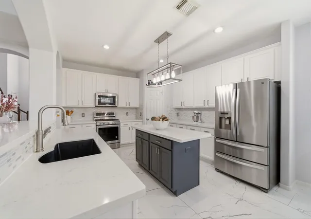 3rd image of 9003 Kinnel Ln, Tomball, TX 77375 | MLS# 14889193