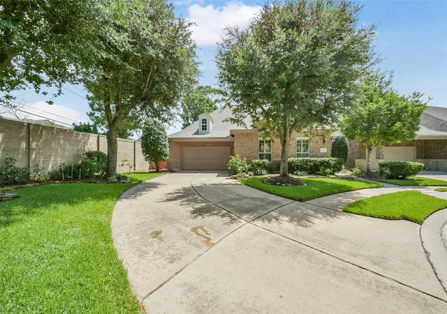 Photo 1 of Single family home for sale at 6518 Cyn Cliff Ct, Houston, TX 77041 | MLS# 33467600 | Listing updated on 2026-09-18