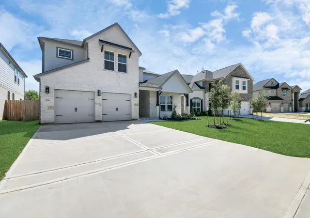 Photo 2 of Single family home for sale at 1021 Wine Berry Ct, Magnolia, TX 77355 | MLS# 76184635 | Listing updated on 2026-08-07
