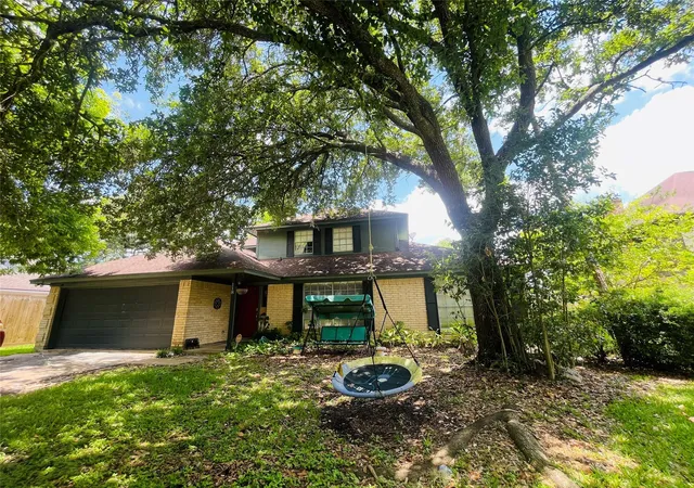 1st image of 118 Driftwood Dr, Lake Jackson, TX 77566 | MLS# 63583420