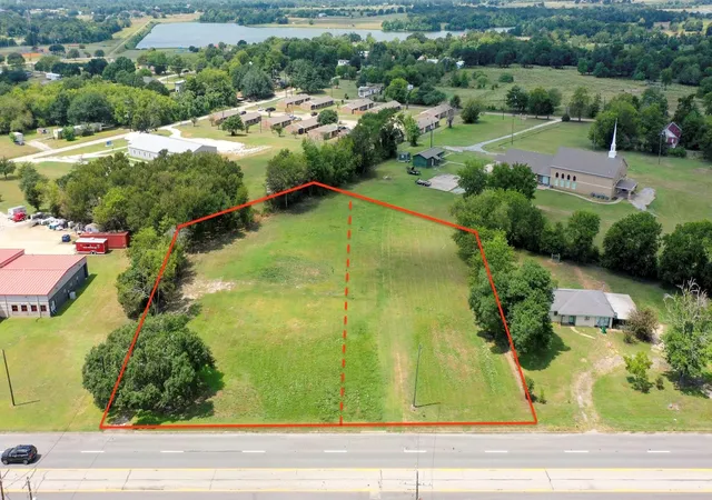 Homes for sale in Madisonville, TX | 1623 & 1677 E Main St, Madisonville, TX 77864 | MLS# 5585369