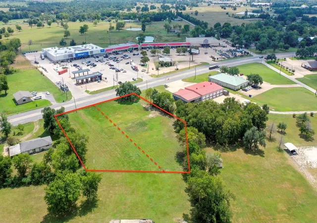 Homes for sale in Madisonville, TX | 1623 & 1677 E Main St, Madisonville, TX 77864 | MLS# 5585369
