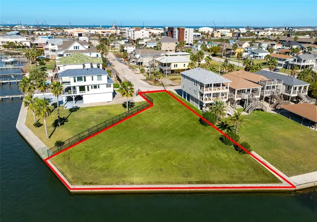 Photo 2 of Land for sale at 6319 Ave L, Galveston, TX 77551 | MLS# 46648985 | Listing updated on 2026-03-26