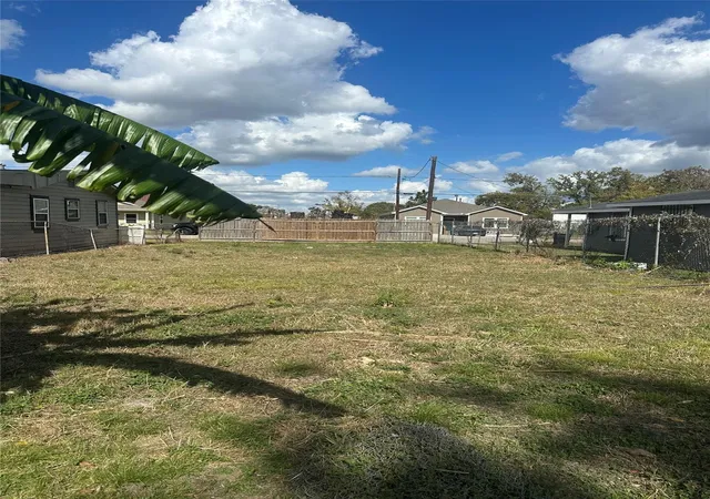 4th image of 8034 Safebuy St, Houston, TX 77028 | MLS# 83457773