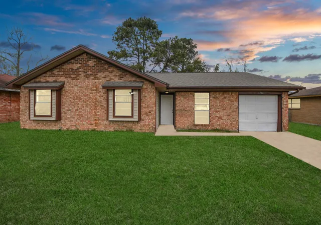 1st image of 1716 Carver Ave, Richmond, TX 77469 | MLS# 51137519