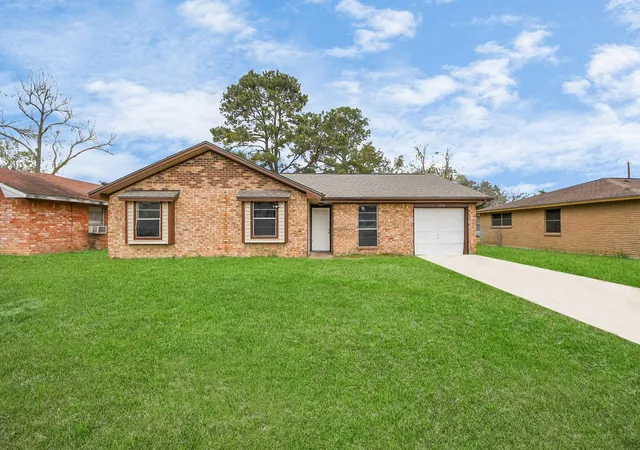 2nd image of 1716 Carver Ave, Richmond, TX 77469 | MLS# 51137519