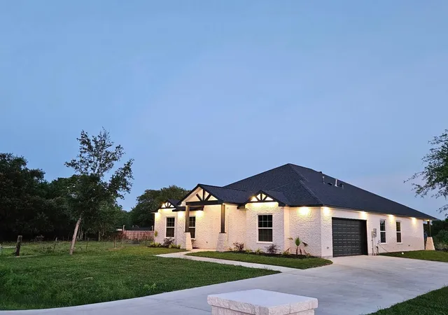 Photo 3 of Sale Pending at 7717 Prairie St, Hitchcock, TX 77563 | MLS# 81012604 | Listing updated on 2026-09-04
