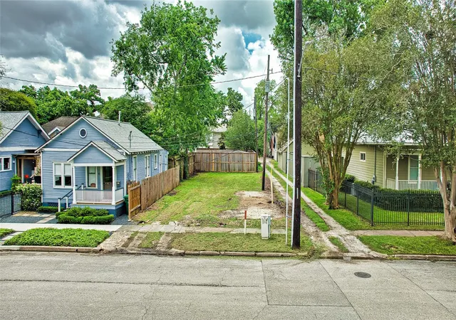 1st image of 238 W 16th St, Houston, TX 77008 | MLS# 91759806