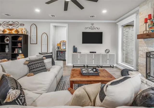 Photo 4 of Single family home for sale at 3549 Leesburg Path, Bryan, TX 77808 | MLS# 33029203 | Listing updated on 2026-09-13