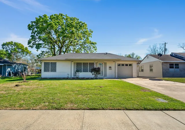 Photo 1 of Sale Pending at 1218 Gary Ave, Pasadena, TX 77502 | MLS# 39625359 | Listing updated on 2026-09-15