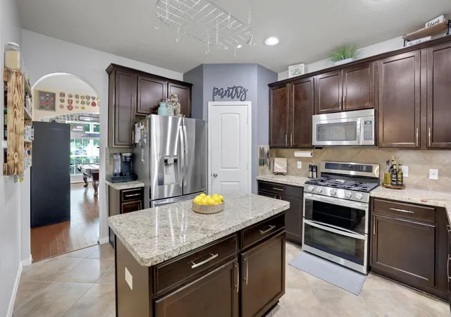 Photo 4 of Single family home for sale at 20837 Sheridan Hts Ln, Porter, TX 77365 | MLS# 16722572 | Listing updated on 2026-07-04