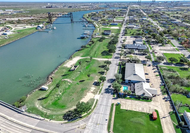 Photo 4 of Land for sale at 1024 W 2nd Street, Freeport, TX 77541 | MLS# 28223661 | Listing updated on 2026-08-27