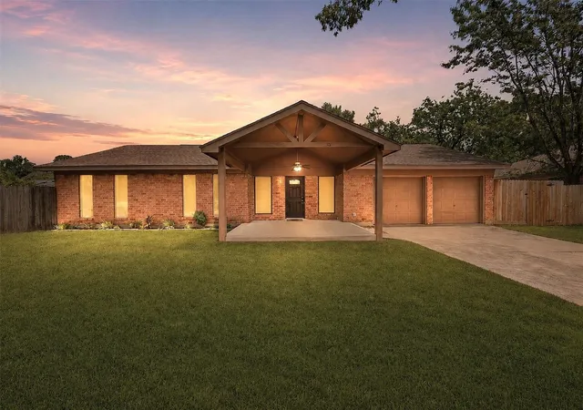 Photo 2 of Single family home for sale at 29318 Waltham St, Spring, TX 77386 | MLS# 17473010 | Listing updated on 2026-09-12