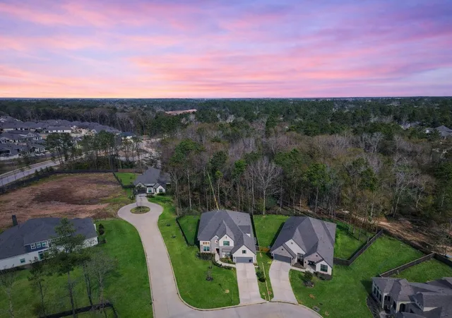 2nd image of 208 Twinflower Trail Ct, Willis, TX 77318 | MLS# 11730677