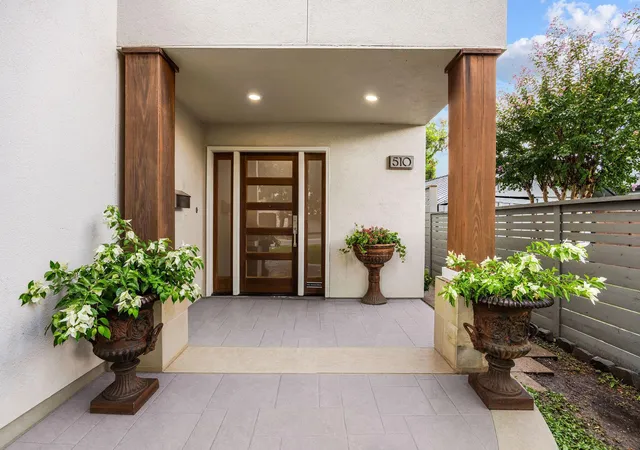 Photo 1 of Sale Pending at 510 Birdsall St, Houston, TX 77007 | MLS# 22367194 | Listing updated on 2026-09-01